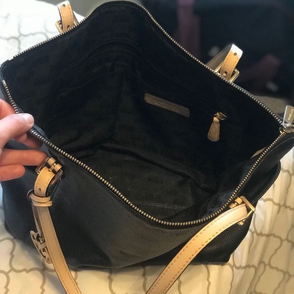 MK black purse - Picture 2 of 4